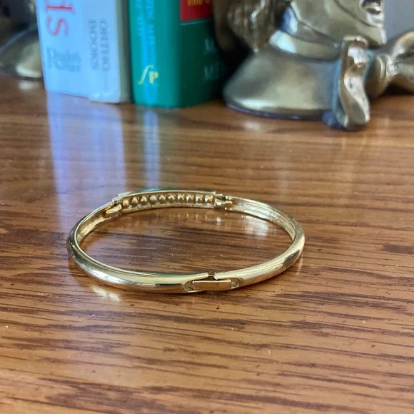 Fashion bangle bracelet - Picture 2 of 2